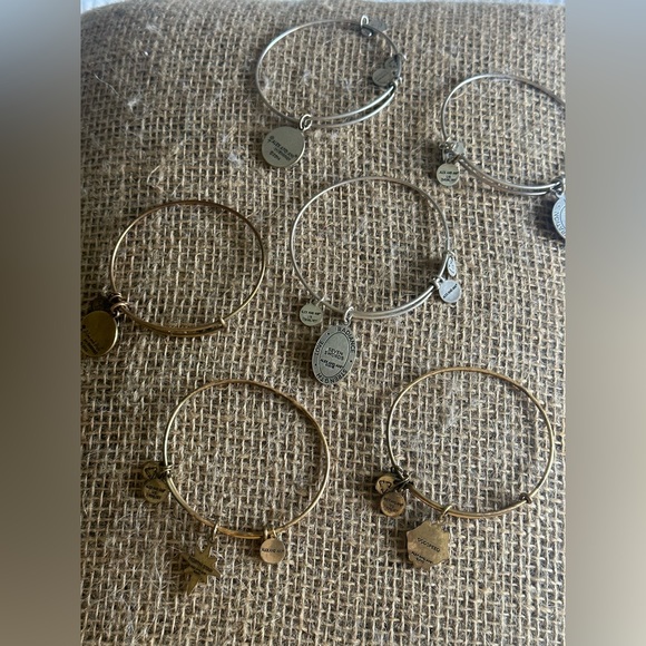 Alex and Ani Lot of 6 Bangle Bracelets. Used-Color variations - Picture 4 of 10